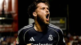 Real Madrid trẻ thắng kịch tính, hướng tới 'cú ăn ba' vĩ đại