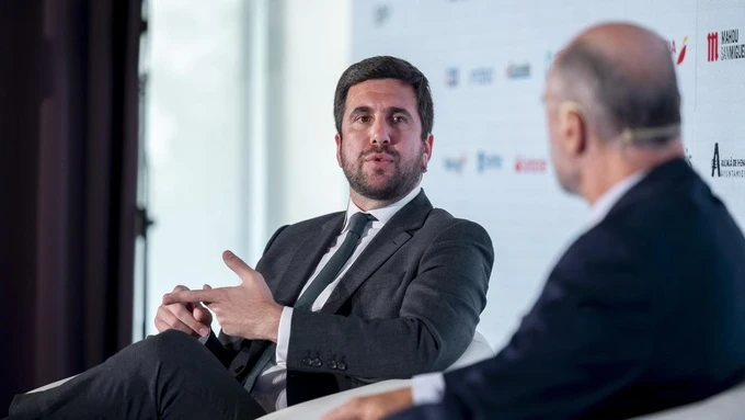 Real Madrid: Vì sao Florentino Perez không tranh luận với đối thủ Enrique Riquelme?