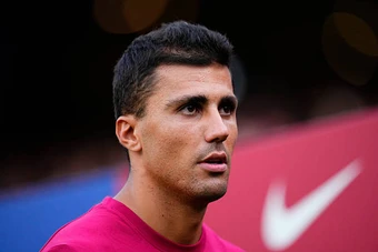 Rodri hoàn tất buổi tập đầu tiên cùng Barcelona