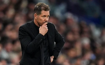Simeone ca ngợi dàn sao Barcelona của Hansi Flick là phi thường