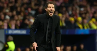 Simeone đánh bại Valencia trong ngày cán mốc 1.000 trận