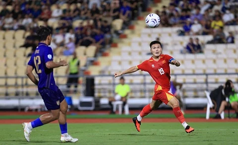 Thái Lan từng ngược dòng lịch sử thành công ở chung kết AFF Cup Thái Lan từng ngược dòng lịch sử thành công ở chung kết AFF Cup