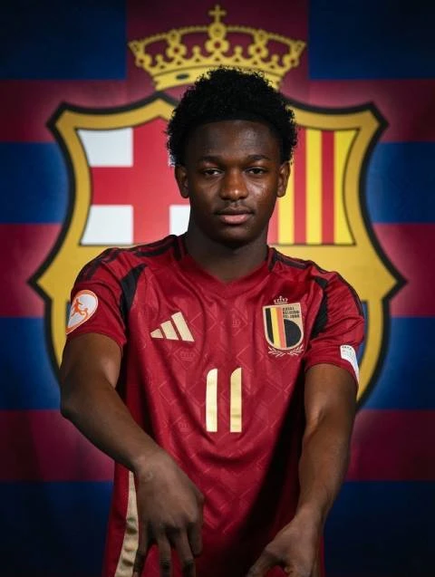 Thần đồng mới đến Barca thần tượng Neymar Thần đồng mới đến Barca thần tượng Neymar