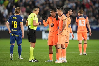Thấy gì từ trận thua sốc của Barcelona trước Alaves?