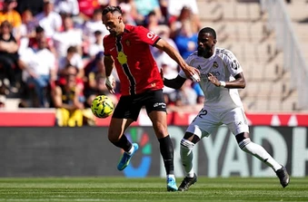 Thua sốc Mallorca, Real Madrid hụt hơi trong cuộc đua vô địch