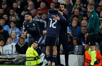 Trent Alexander-Arnold đẩy Carvajal lên băng ghế dự bị Real