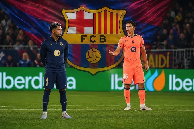 Trung vệ trẻ vừa ra mắt sắp đẩy Ronald Araujo khỏi Barca? Trung vệ trẻ vừa ra mắt sắp đẩy Ronald Araujo khỏi Barca?