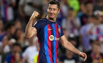 Vì sao Lewandowski xứng đáng là huyền thoại của Barcelona?
