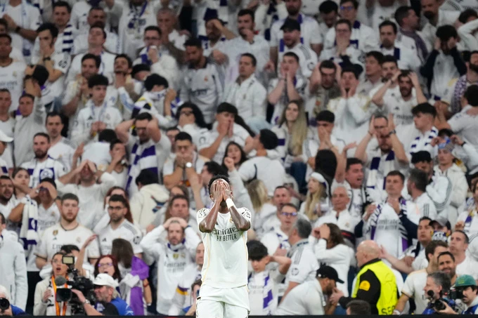 Vinicius, từ người hùng thành 'vật tế thần' của Real Madrid Vinicius, từ người hùng thành 'vật tế thần' của Real Madrid