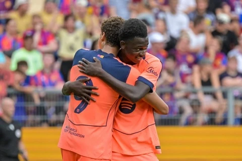 Với Hamza Abdelkarim và Jesse Bisiwu, Barca có cần mua ‘số 9’? Với Hamza Abdelkarim và Jesse Bisiwu, Barca có cần mua ‘số 9’?