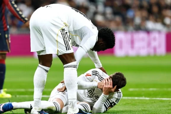Vụ ẩu đả của Valverde và Tchouameni là đòn chí mạng cho Real