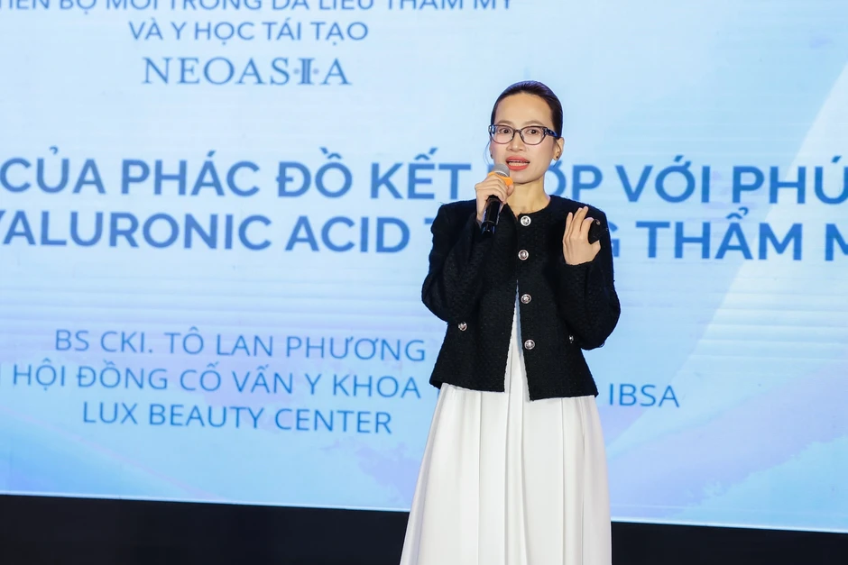 Bác sĩ Tô Lan Phương báo cáo về vai trò trẻ hóa tầng mỡ tại NVSS 2026