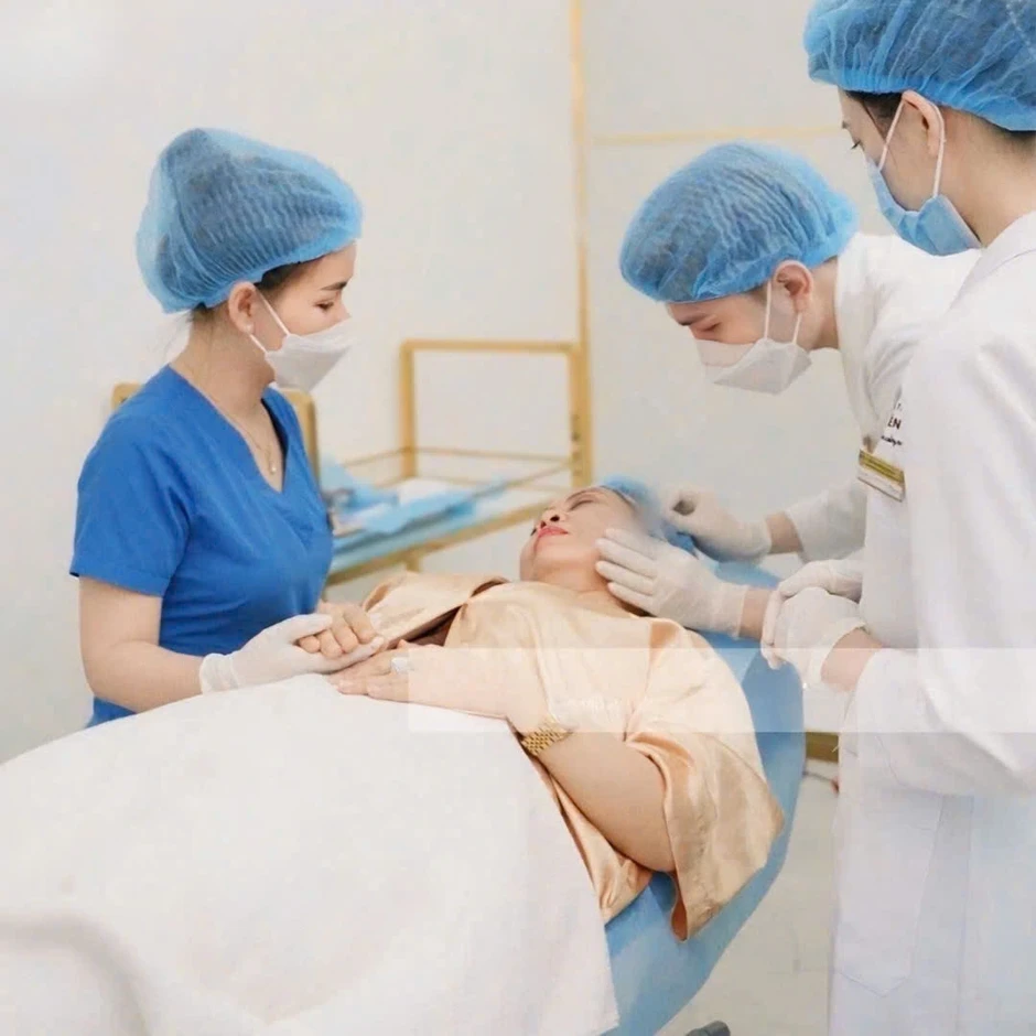 Căng da mặt không sẹo, tương lai của trẻ hóa da mặt không dao kéo Căng da mặt không sẹo, tương lai của trẻ hóa da mặt không dao kéo