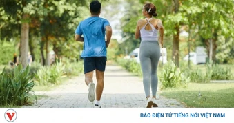 Chạy bộ bao lâu thì giảm mỡ bụng? Thời điểm cơ thể bắt đầu đốt mỡ