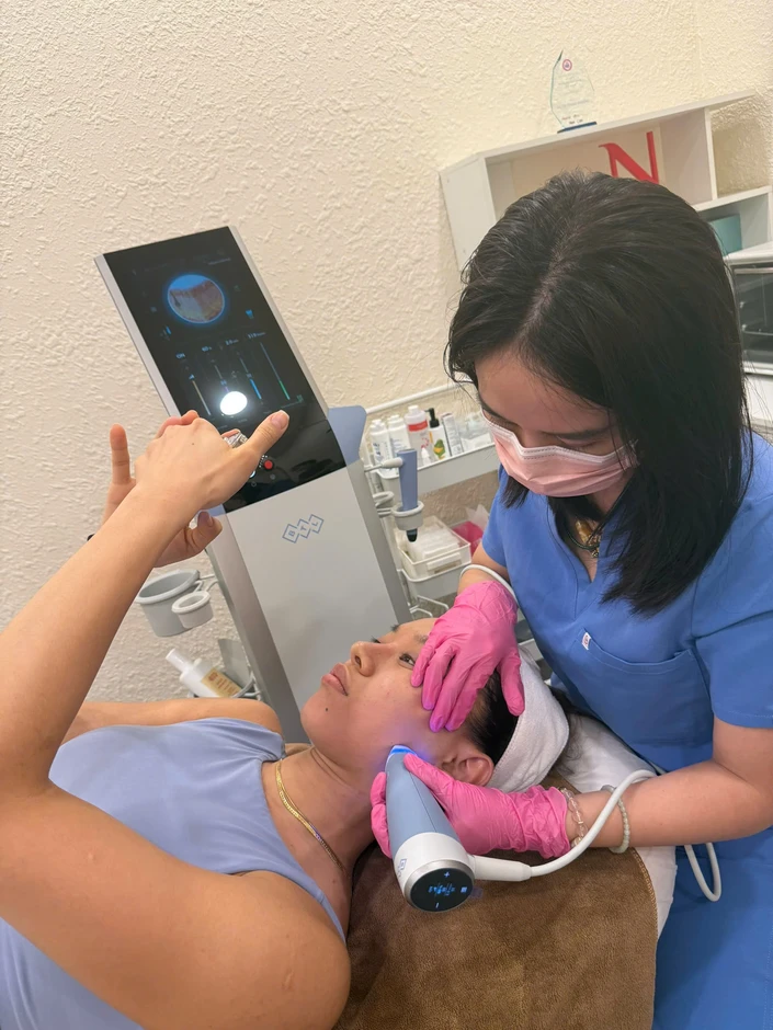 'Cứu' làn da bị sẹo lõm với công nghệ RF Microneedling 'Cứu' làn da bị sẹo lõm với công nghệ RF Microneedling