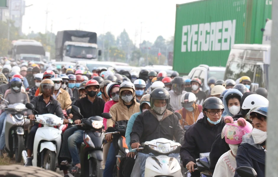 Làm sạch bụi mịn sau khi di chuyển nhiều ngày nắng nóng giúp da khỏe, sạch sâu