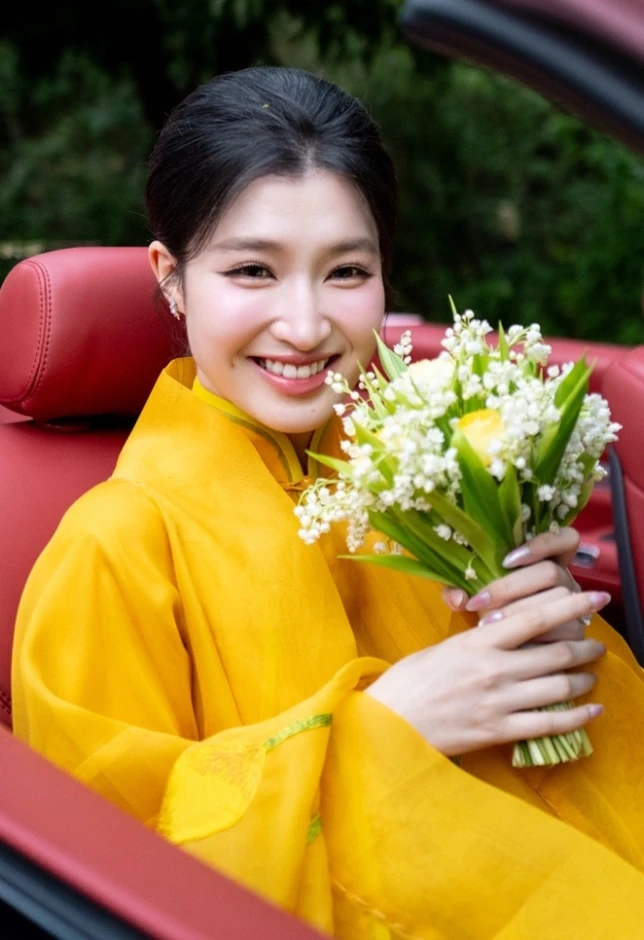 Lối trang điểm 'kẹo ngọt' của Á hậu Phương Nhi ở lễ cưới Lối trang điểm 'kẹo ngọt' của Á hậu Phương Nhi ở lễ cưới