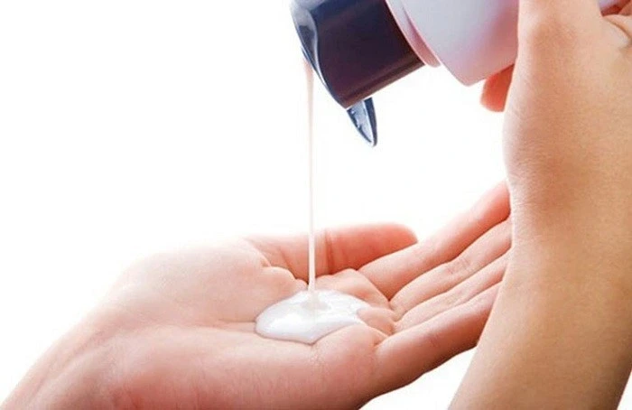 Lotion cho da nhạy cảm: Bôi 1 lần, giúp làm dịu da, giảm đỏ rát thấy rõ Lotion cho da nhạy cảm: Bôi 1 lần, giúp làm dịu da, giảm đỏ rát thấy rõ