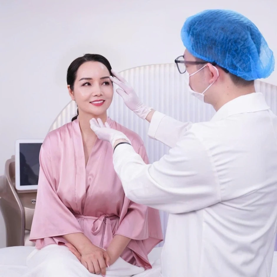 Mai Thu Huyền chia sẻ công nghệ tạo hình nếp mí không xâm lấn Mai Thu Huyền chia sẻ công nghệ tạo hình nếp mí không xâm lấn