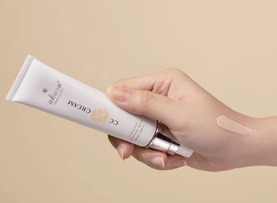 Top 7 kem chống nắng nâng tone da trắng hồng phát sáng, ai cũng tưởng dùng cushion