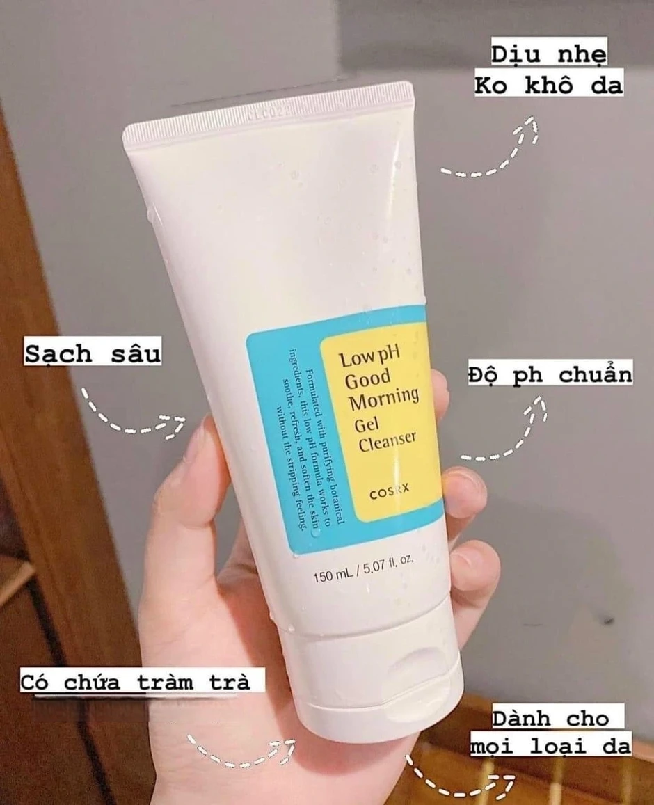 Top 7 sữa rửa mặt cho da dầu mụn sạch sâu, giảm bóng nhờn dù đang hè