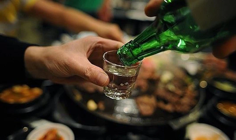 Uống rượu có làm tăng cân? Sự thật không phải ai cũng biết Uống rượu có làm tăng cân? Sự thật không phải ai cũng biết