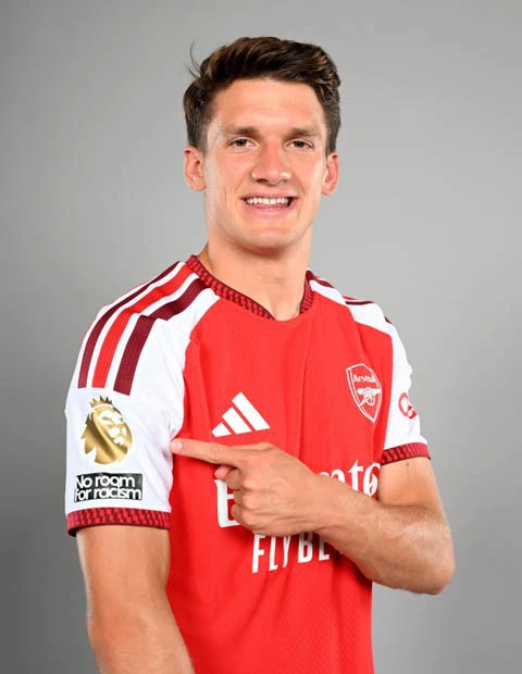 Arsenal chiêu mộ thành công Christos Tzolis với giá 34 triệu bảng