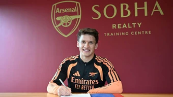 Arsenal chiêu mộ thành công Christos Tzolis với giá 34 triệu bảng