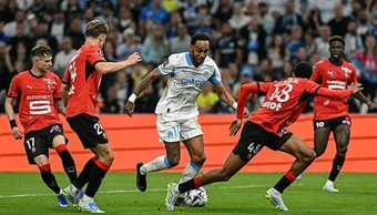 Aubameyang nổ súng, Marseille hạ Rennes 3-1
