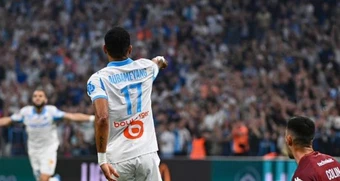 Aubameyang và Greenwood giúp Marseille giành trọn 3 điểm trước Metz