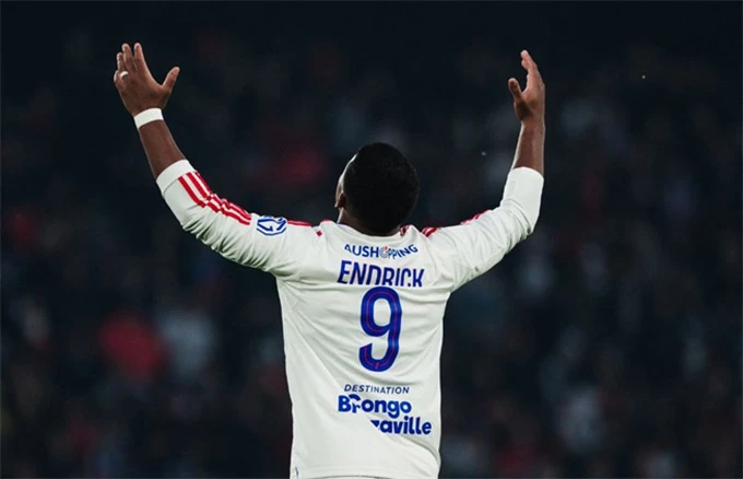 Cho PSG ăn 'trái đắng', sao trẻ Real Madrid ghi điểm với HLV Ancelotti Cho PSG ăn 'trái đắng', sao trẻ Real Madrid ghi điểm với HLV Ancelotti