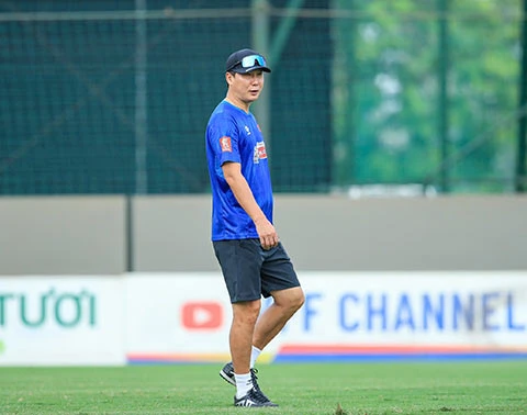 HLV Kim Sang Sik tính xếp 3 tiền đạo nhập tịch cho ĐT Việt Nam tại AFF Cup 2026 HLV Kim Sang Sik tính xếp 3 tiền đạo nhập tịch cho ĐT Việt Nam tại AFF Cup 2026