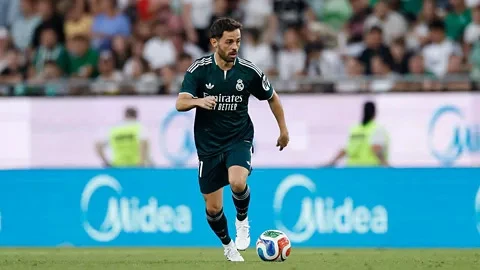 Kết quả Ferencvaros 1-2 Real Madrid: Tân binh tỏa sáng Kết quả Ferencvaros 1-2 Real Madrid: Tân binh tỏa sáng