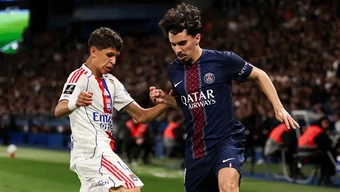 PSG nín thở chờ tin Vitinha trước đại chiến Bayern Munich