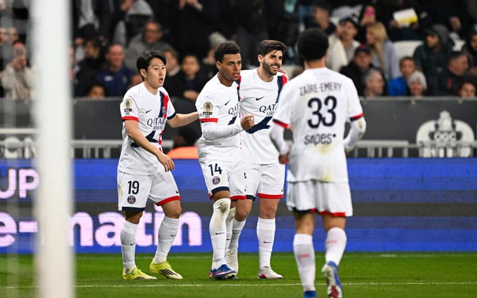 PSG tính 'chơi khô máu' với Liverpool PSG tính 'chơi khô máu' với Liverpool