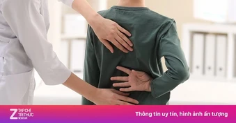 Dấu hiệu giúp cha mẹ nhận biết sớm trẻ bị cong vẹo cột sống