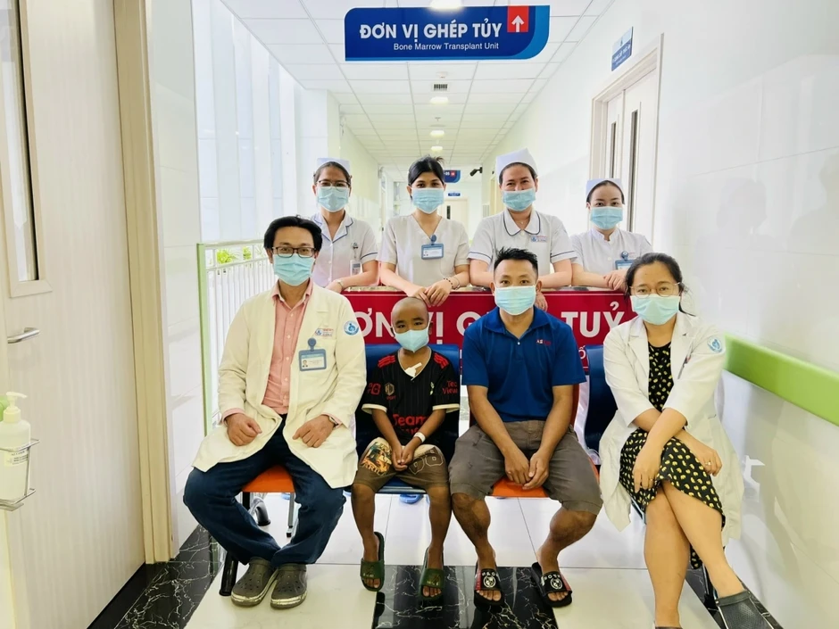 Ghép tế bào gốc thành công, cứu sống bệnh nhi suy tủy mức độ nặng Ghép tế bào gốc thành công, cứu sống bệnh nhi suy tủy mức độ nặng
