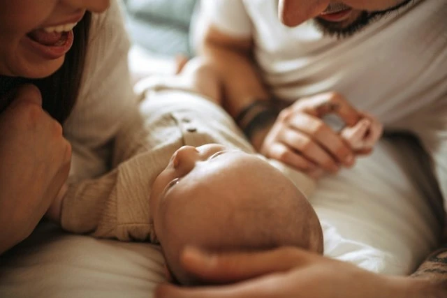 Giai đoạn 'vàng' của trẻ sơ sinh ngắn hơn nhiều người nghĩ Giai đoạn 'vàng' của trẻ sơ sinh ngắn hơn nhiều người nghĩ
