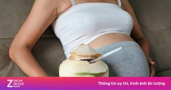 Mẹ bầu nên uống nước dừa thế nào?