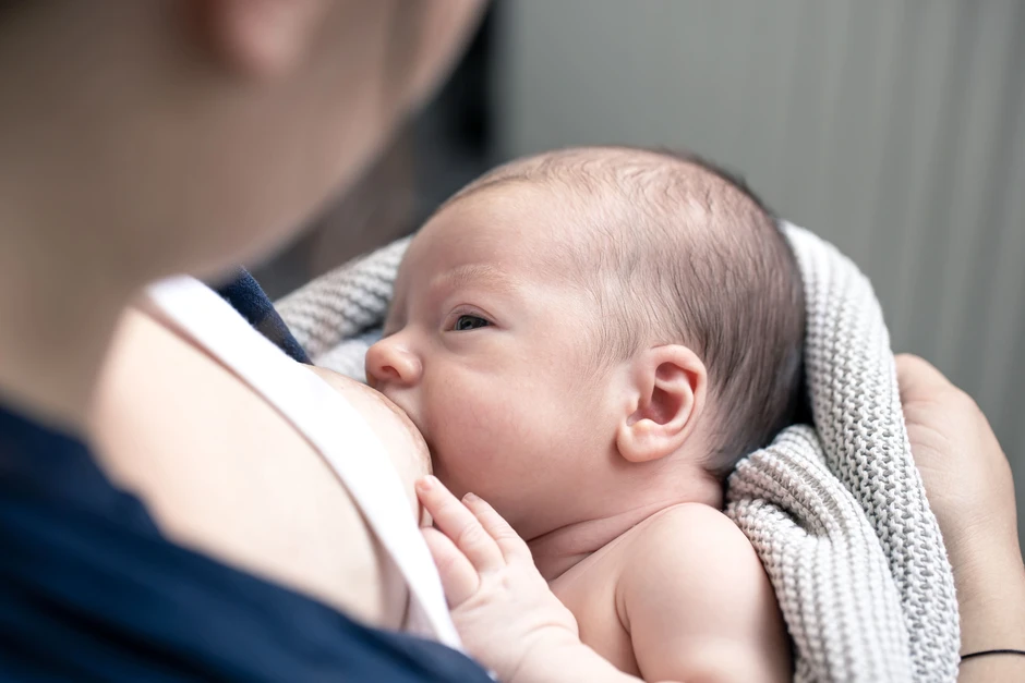 Nuôi con bằng sữa mẹ: Ăn gì để lợi sữa?