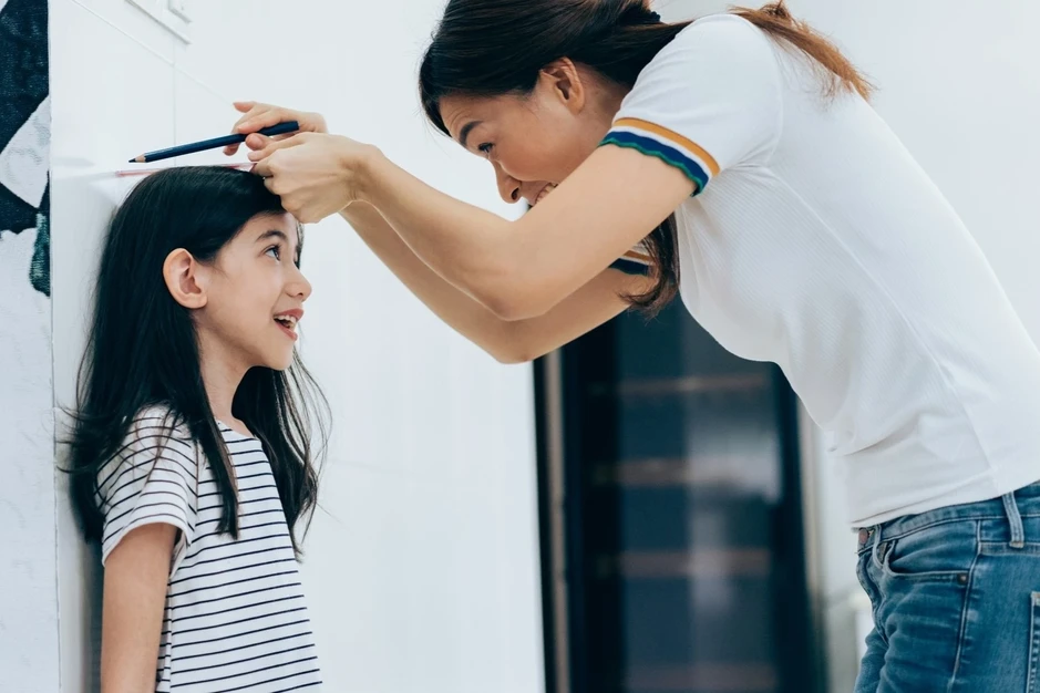 Trẻ có thói quen này dễ thấp hơn bạn bè cùng trang lứa Trẻ có thói quen này dễ thấp hơn bạn bè cùng trang lứa