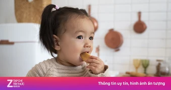 Trẻ dùng bánh ăn dặm mỗi ngày: Điều gì có thể xảy ra?