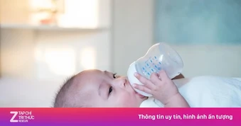 Trẻ sơ sinh có cần uống thêm nước?