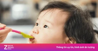 Vì sao trẻ ngậm thức ăn trong miệng, quyết không chịu nuốt?