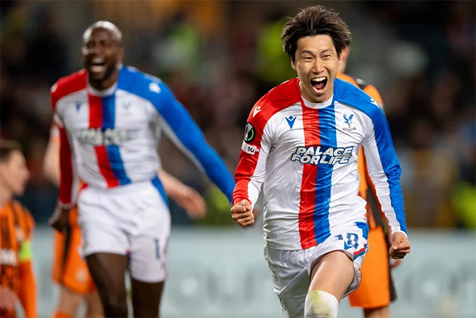 10 CLB Ngoại hạng Anh 'cầu' Aston Villa thắng Nottingham để mở cửa Champions League
