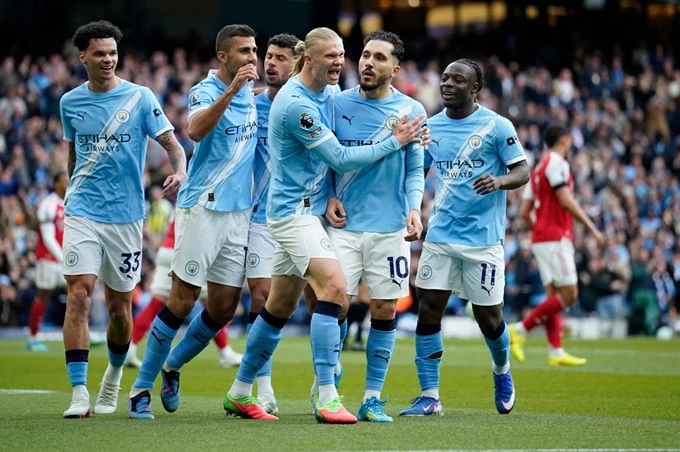 10 yếu tố quyết định cuộc đua song mã Arsenal và Man City 10 yếu tố quyết định cuộc đua song mã Arsenal và Man City