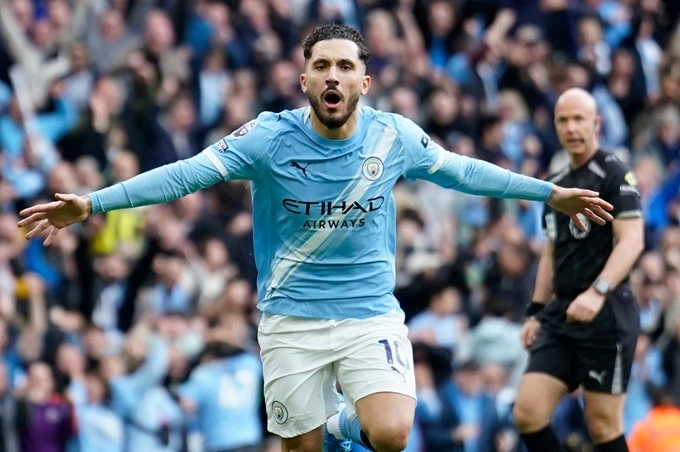 10 yếu tố quyết định cuộc đua song mã Arsenal và Man City 10 yếu tố quyết định cuộc đua song mã Arsenal và Man City