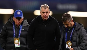 180 triệu bảng của Chelsea kém hiệu quả gấp 5 lần đối thủ