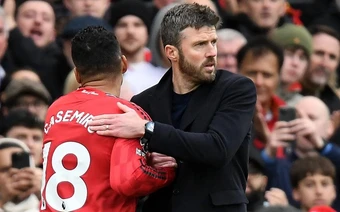 20 năm mỏi mòn tìm số 6 đẳng cấp của Man Utd