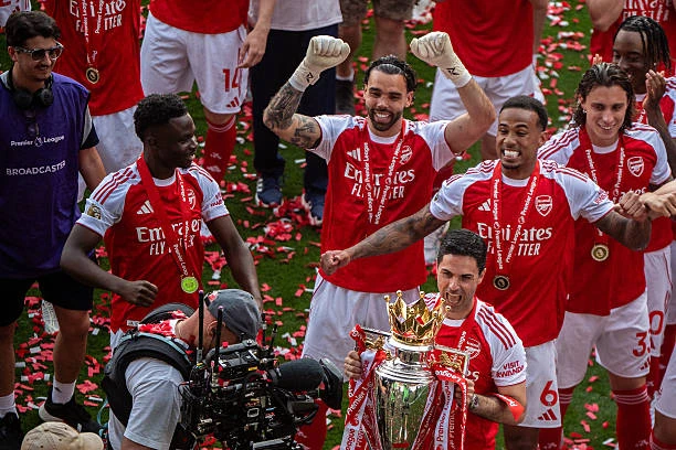 4 bước đi chiến lược giúp Arsenal bảo vệ vương quyền